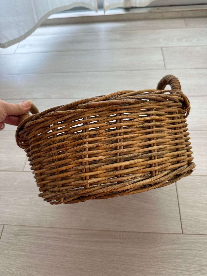 アンティークかごカゴ　バスケット　ヴィンテージ　ナチュラル　インテリア