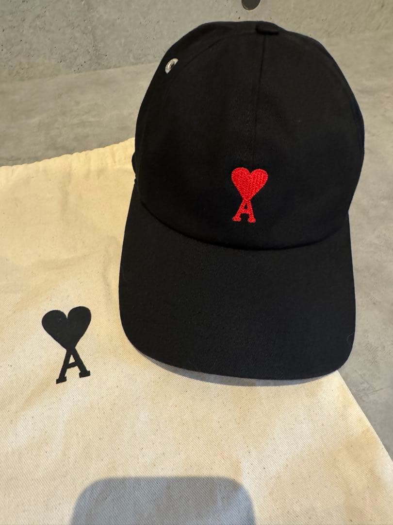 AMI PARIS⭐︎ベースボールキャップ⭐︎フリーサイズ⭐︎アミパリス