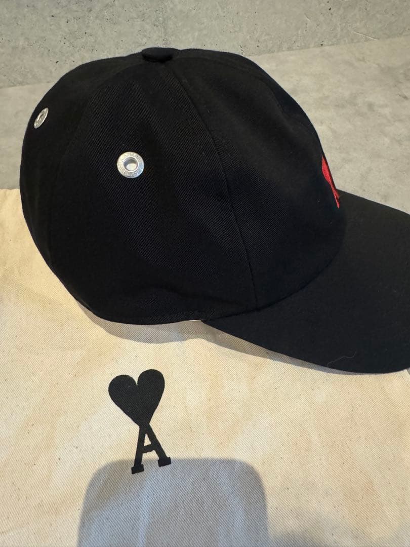 AMI PARIS⭐︎ベースボールキャップ⭐︎フリーサイズ⭐︎アミパリス