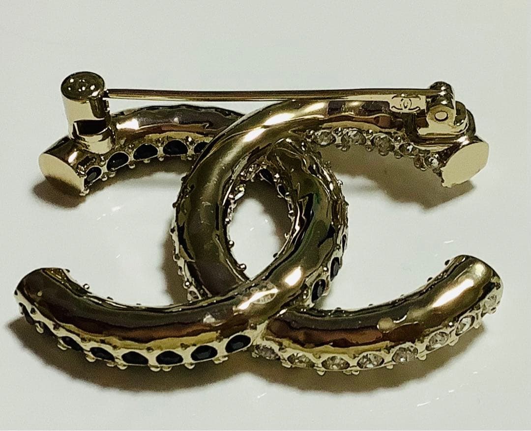 シャネルCHANELブローチCCマークブラックスパンコール限定新品安心鑑定セール