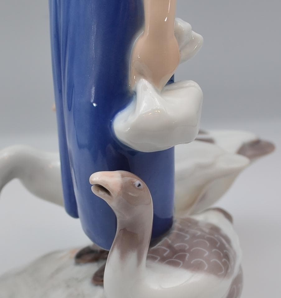 少女とガチョウ　＃2254　★B＆G（ロイヤルコペンハーゲン）　デンマーク　絶版