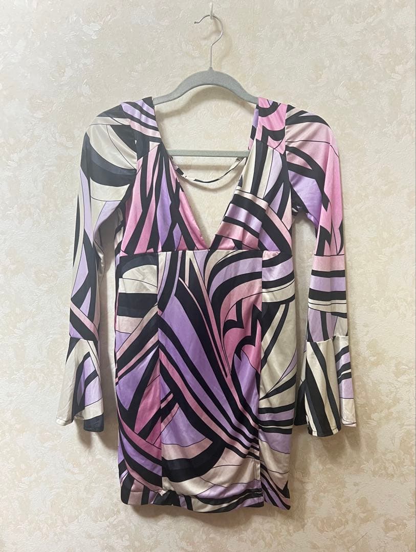 (希少)LIP SERVICE 幾何学柄タイトワンピース