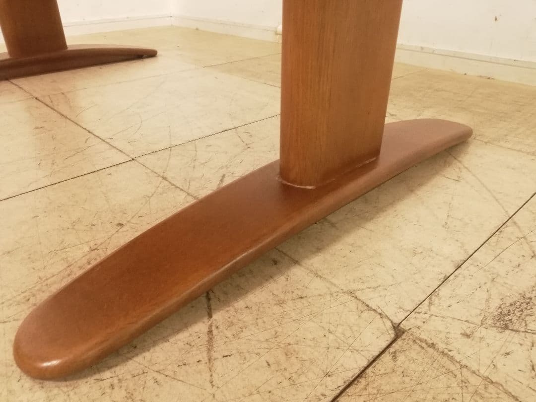 IDC大塚 飛騨産業 キツツキマーク HIDA クレセント ダイニングテーブル