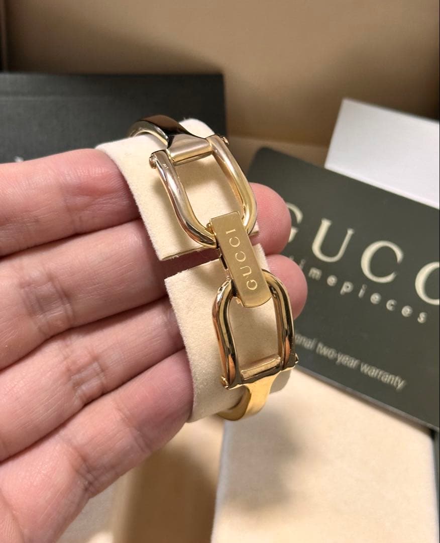 稼働品 グッチ 腕時計 バングルウォッチ1500L ゴールド 1Pダイヤ文字盤