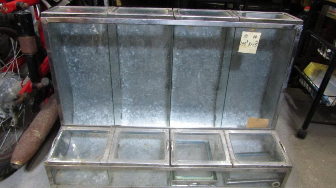 昔のお菓子屋さんのガラス什器 横90cm奥行36cm高さ60cm