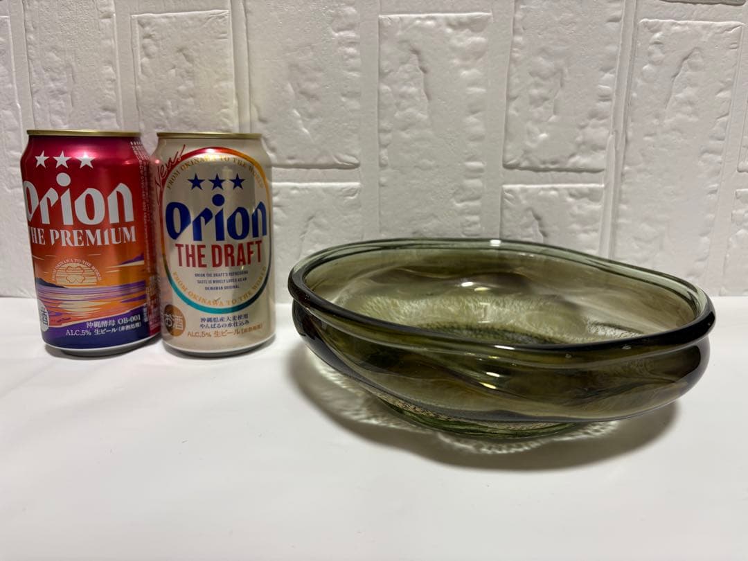 【稲嶺盛吉】琉球ガラス　中皿　黒真珠