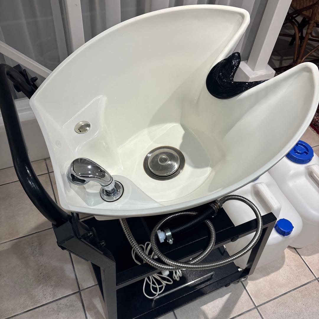 【訪問美容・出張美容】移動式シャンプー台