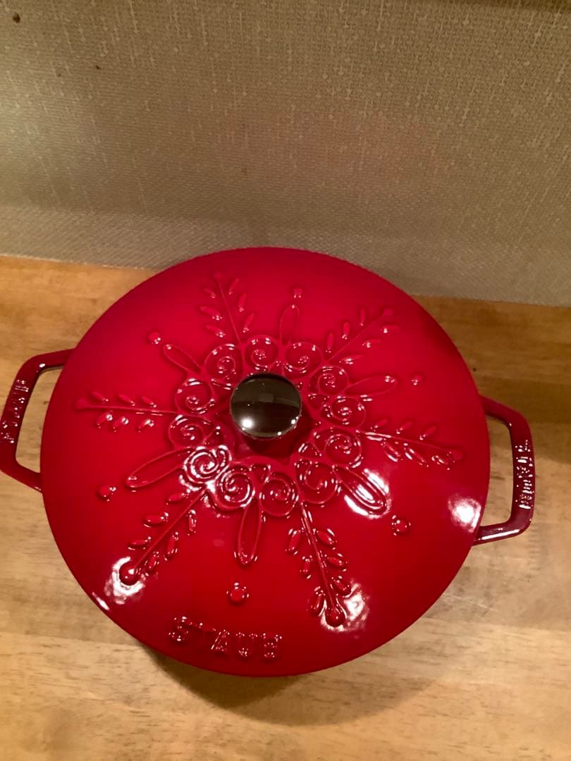 ストウブ　スノーフレークココット 24cm チェリー 新品未使用