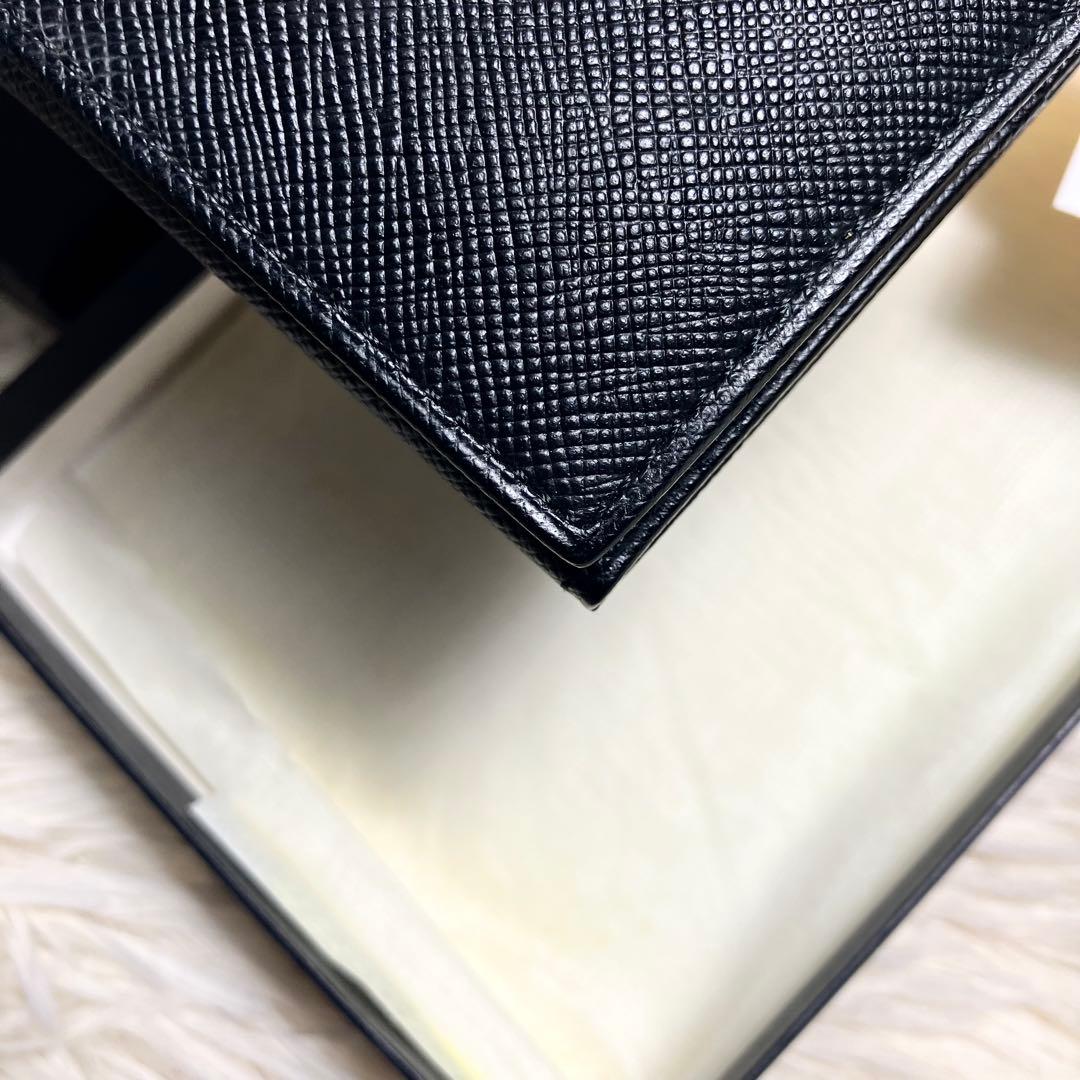 【未使用】バーバリー 二つ折り ノバチェックレザー ブラック 箱付き