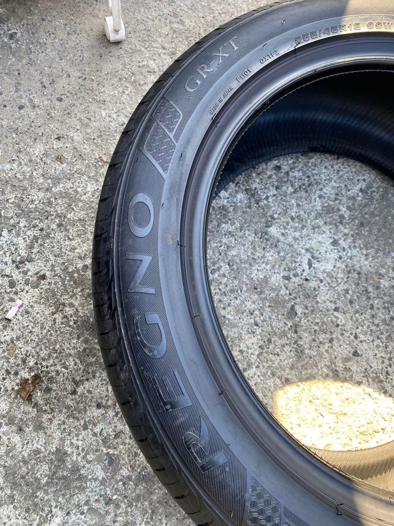 BRIDGESTONE REGNO 255/45/18 2本セット送料込み