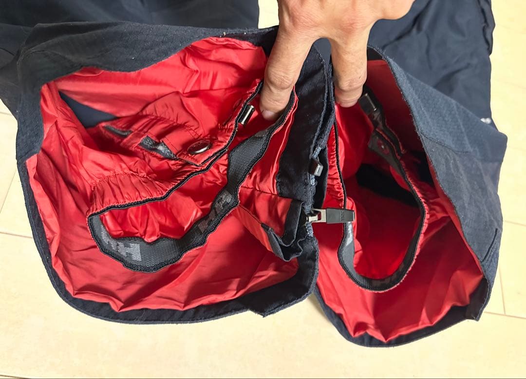 HellyHansen 本格雪山スノーウェア　ユニセックス　男S〜M 女子L