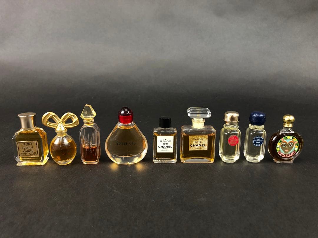 ま*い様 シャネル・エルメス・ディオール・ジバンシィ・フェラガモ他　香水まとめ