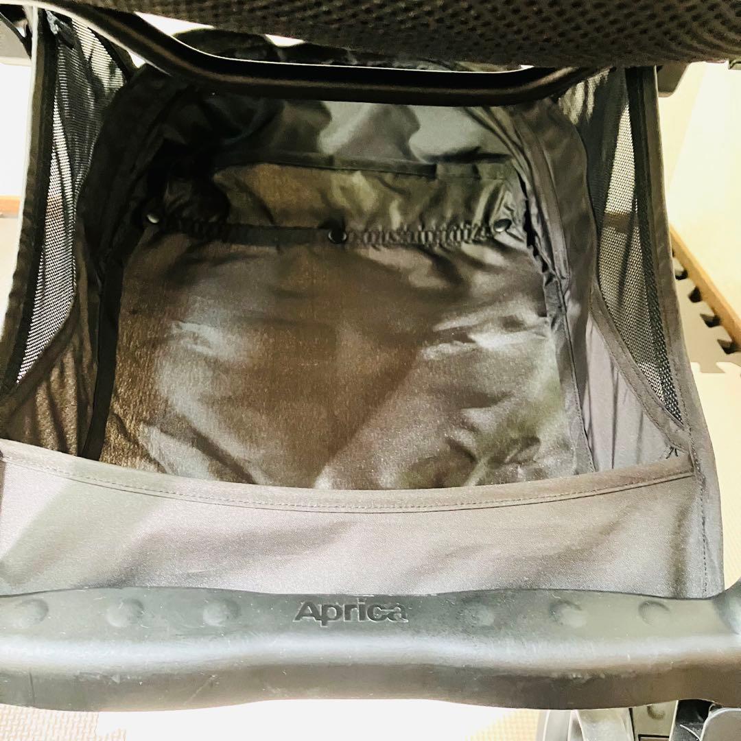 アップリカ ラクーナクッションフリープラス グレー 人気モデル ベビーカー 美品