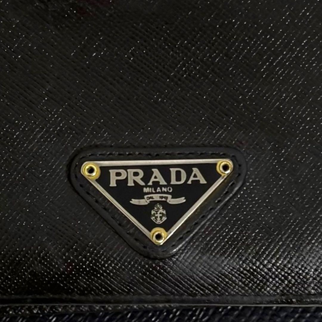 美品✨ PRADA プラダ 二つ折り財布 サフィアーノ ブラック 三角ロゴ