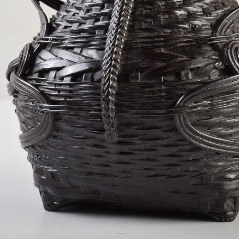 茶道具　篭師　和田麟之作　小猿花入　共箱　C　9123