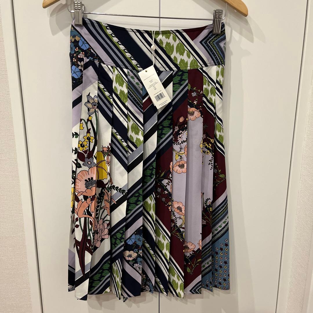 新品　トリーバーチ　サイズ00 XS スカート　フラワー柄　コーチ　ワンピース