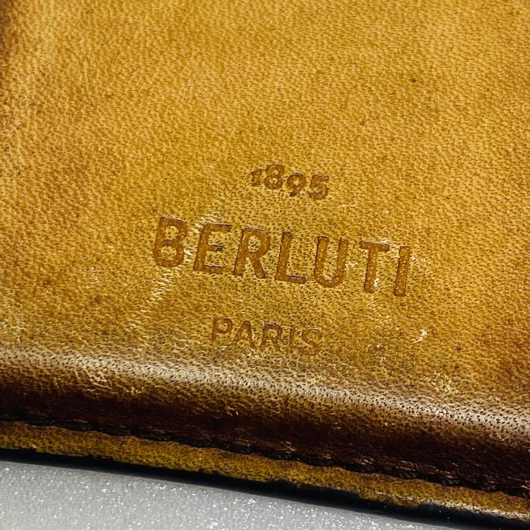 ベルルッティ　レザー/カリグラフィ/二つ折り財布/札入れ/ブラウン/ウォレット