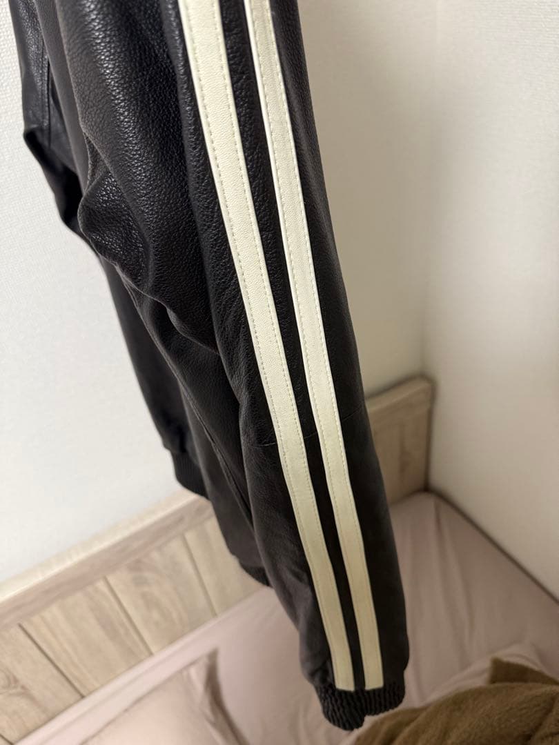 美品　AVIREX ラムレザー トラックジャケット