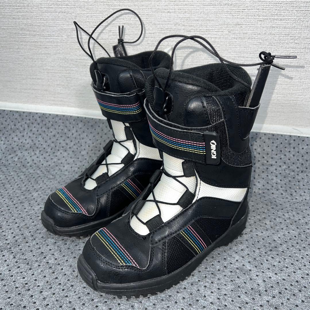 10回使用 キッズスノーボード 120cm IGNIO＋バイン＋レースブーツ