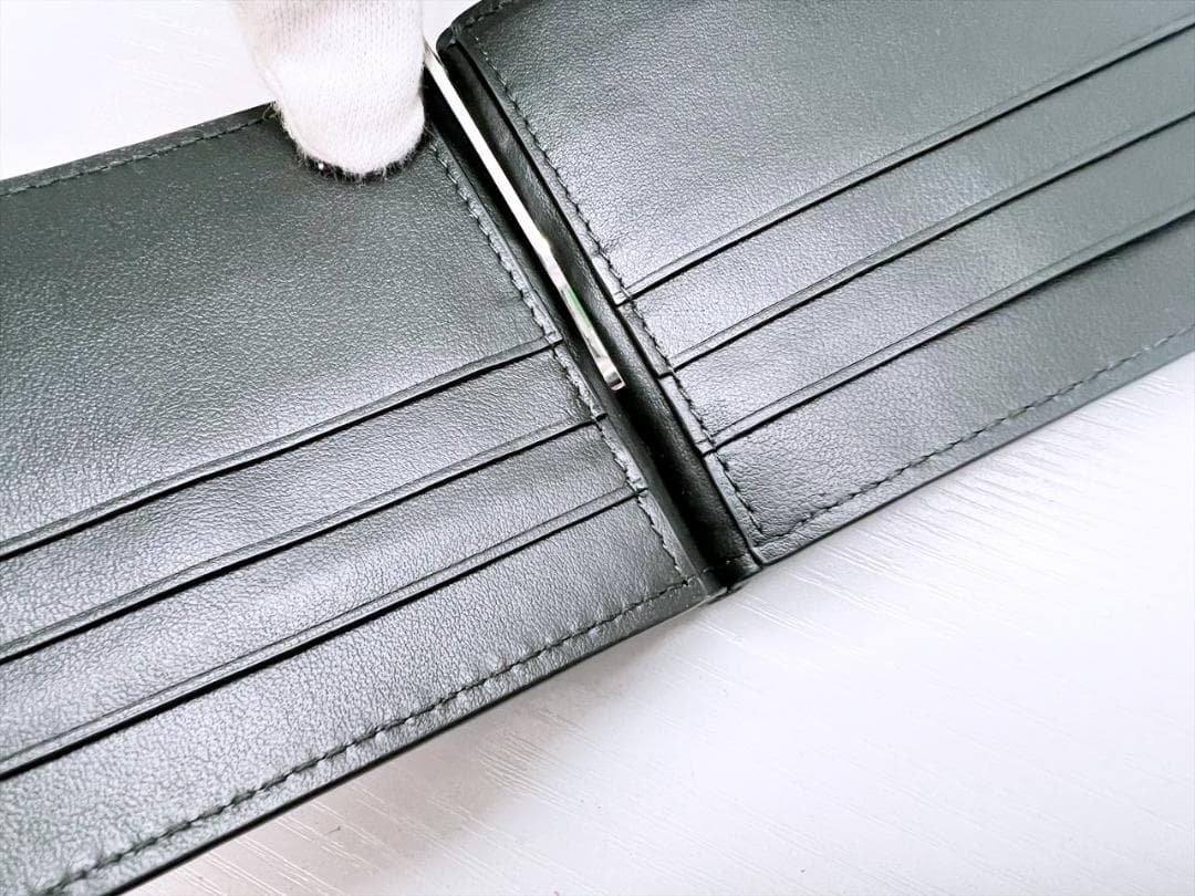 ほぼ未使用　美品　ボッテガヴェネタ　イントレチャート　マネークリップ　黒