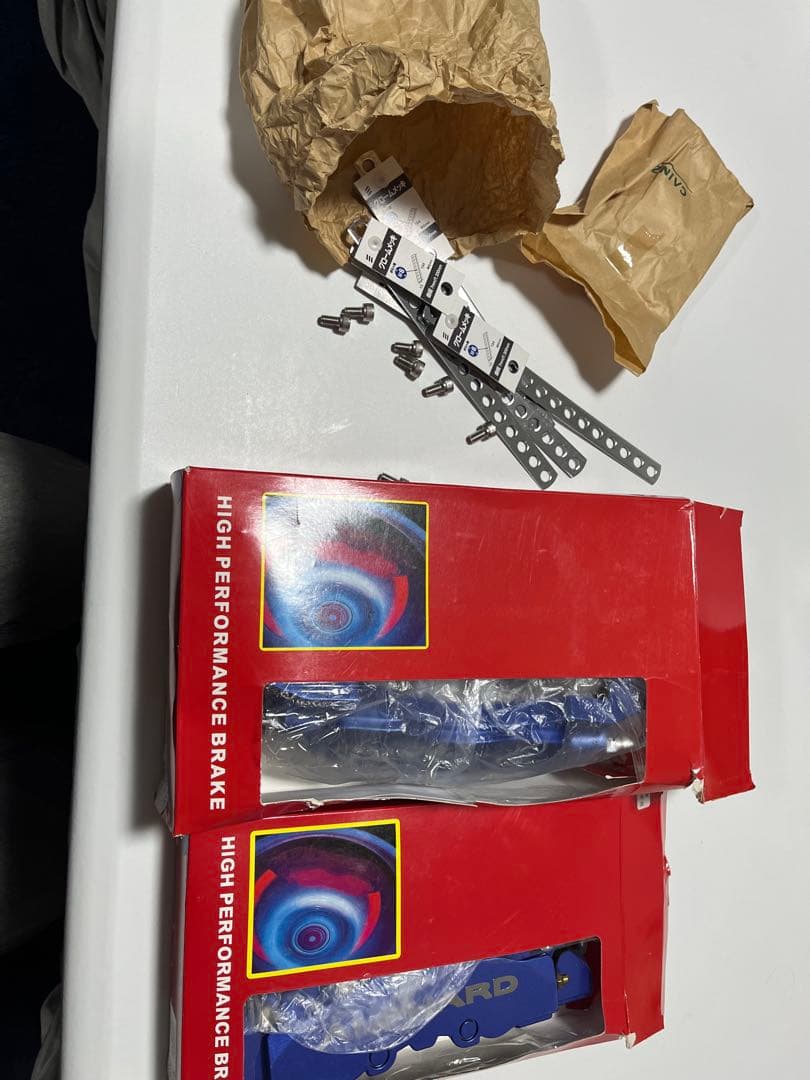 hiro様 ALPHARD ブレーキキャリパーカバー