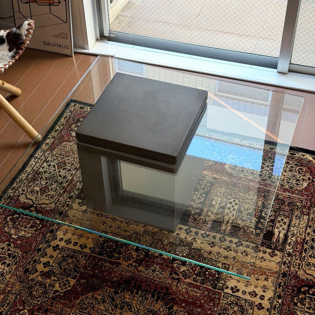 モーダエンカーサ　コーヒーテーブル　FLYING TABLE 送料込み