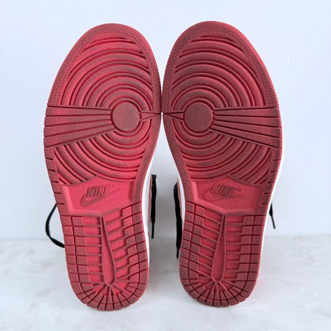 NIKE Air Jordan 1 RETRO HIGH OGホワイトレッド