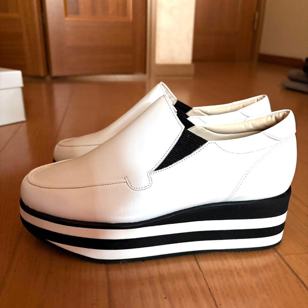 セブンフェアリー 新品未使用 伝説のスニーカー 本革 白22.5cm 予約購入品