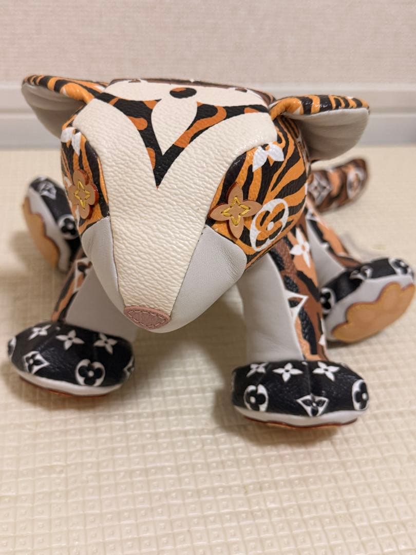 ルイヴィトン トラ人形 寅年の方！激レア品