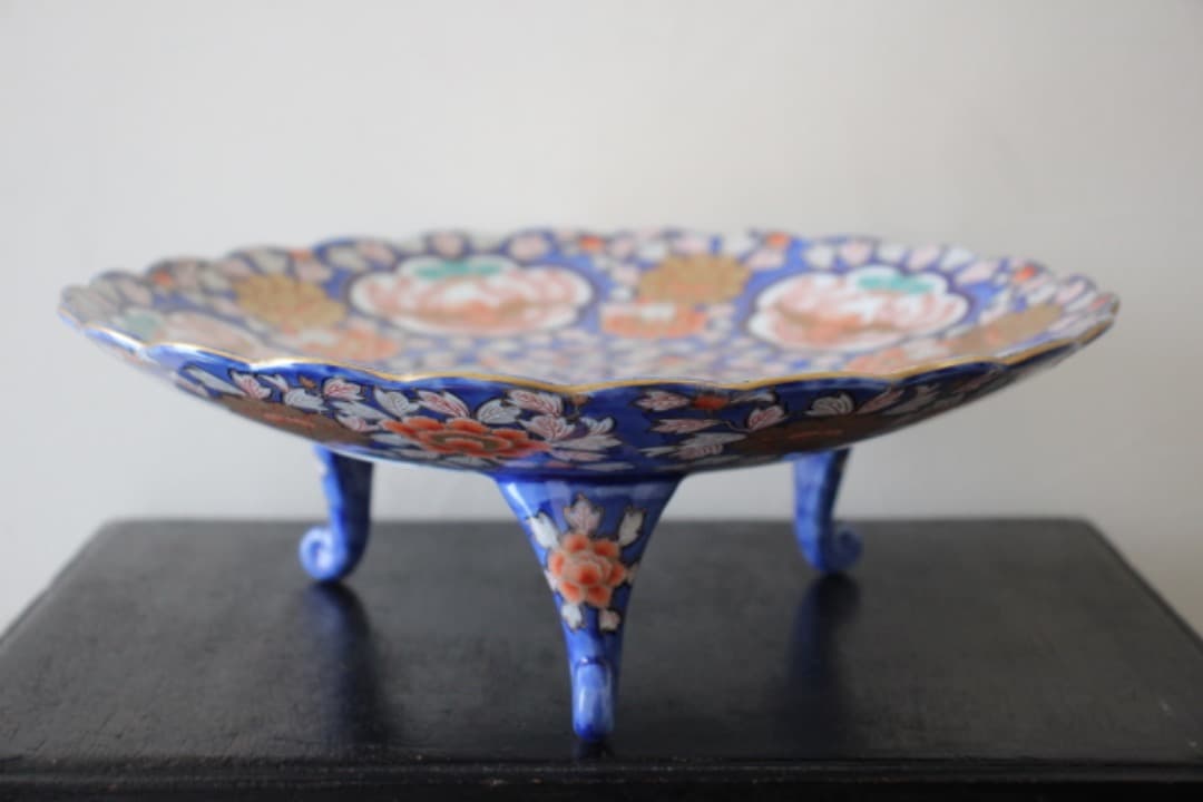 幸楽窯　古伊万里色絵金蘭鳳凰花唐草文　献上　大盛器　三足和皿