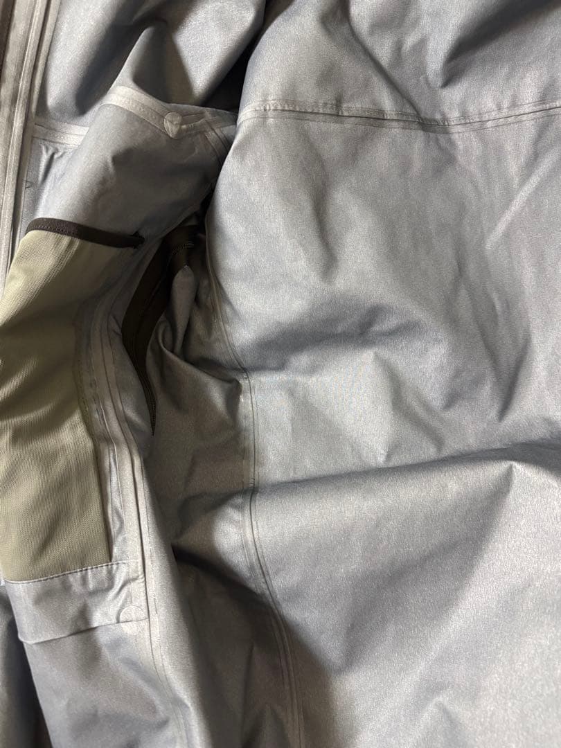 arc'teryx alpha sv gore-tex [新品] ブラック