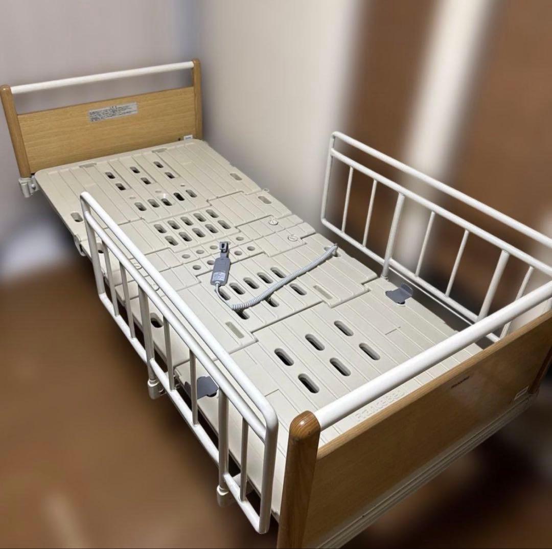 フランスベッド 電動介護用ベッド 3モーター式 マットレス、手摺、その他付属付