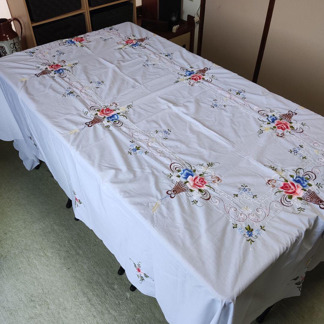 ② 大判テーブルクロス と ナプキン12枚　蚤の市