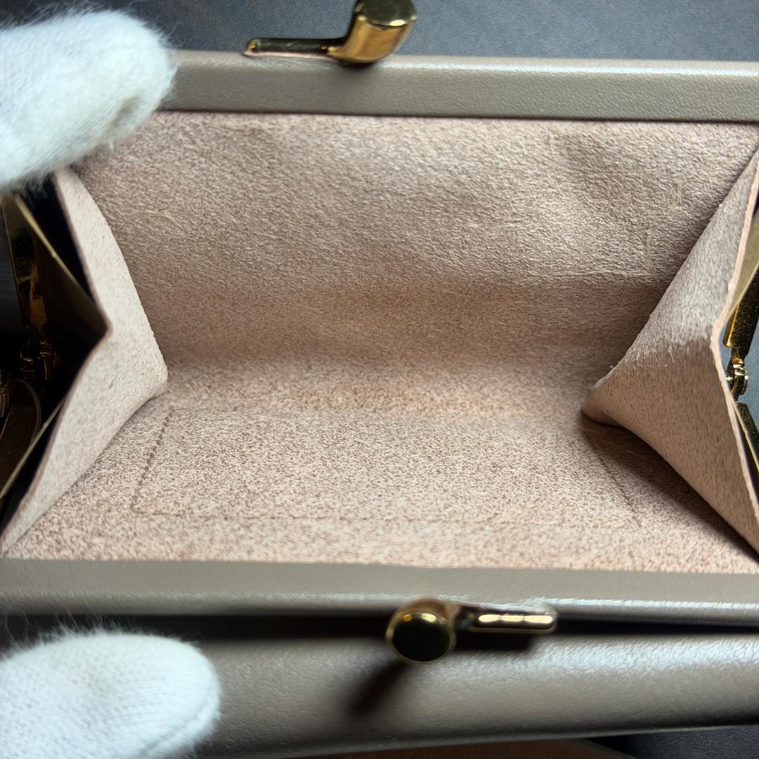 【新品未使用】イルビゾンテ 二つ折り がま口 財布 グレー