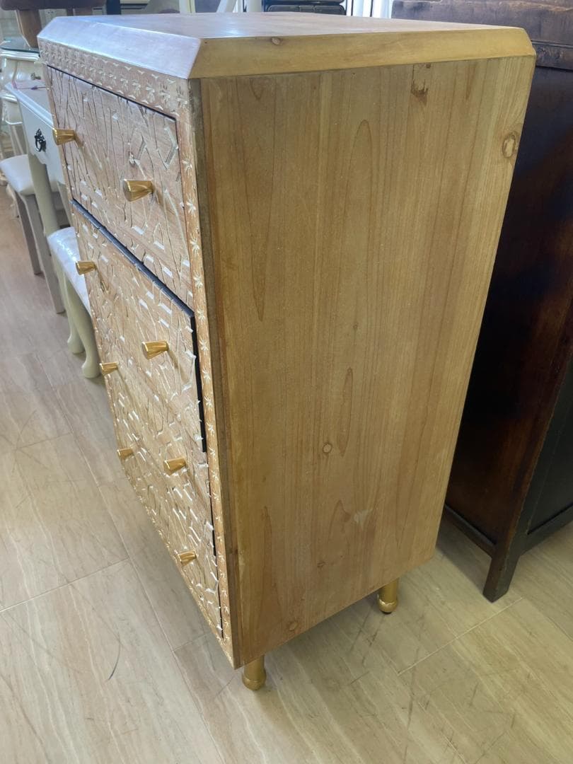 チェスト　4段　彫刻　北欧風　アジアン　木製チェスト　収納　木製　北欧家具　木