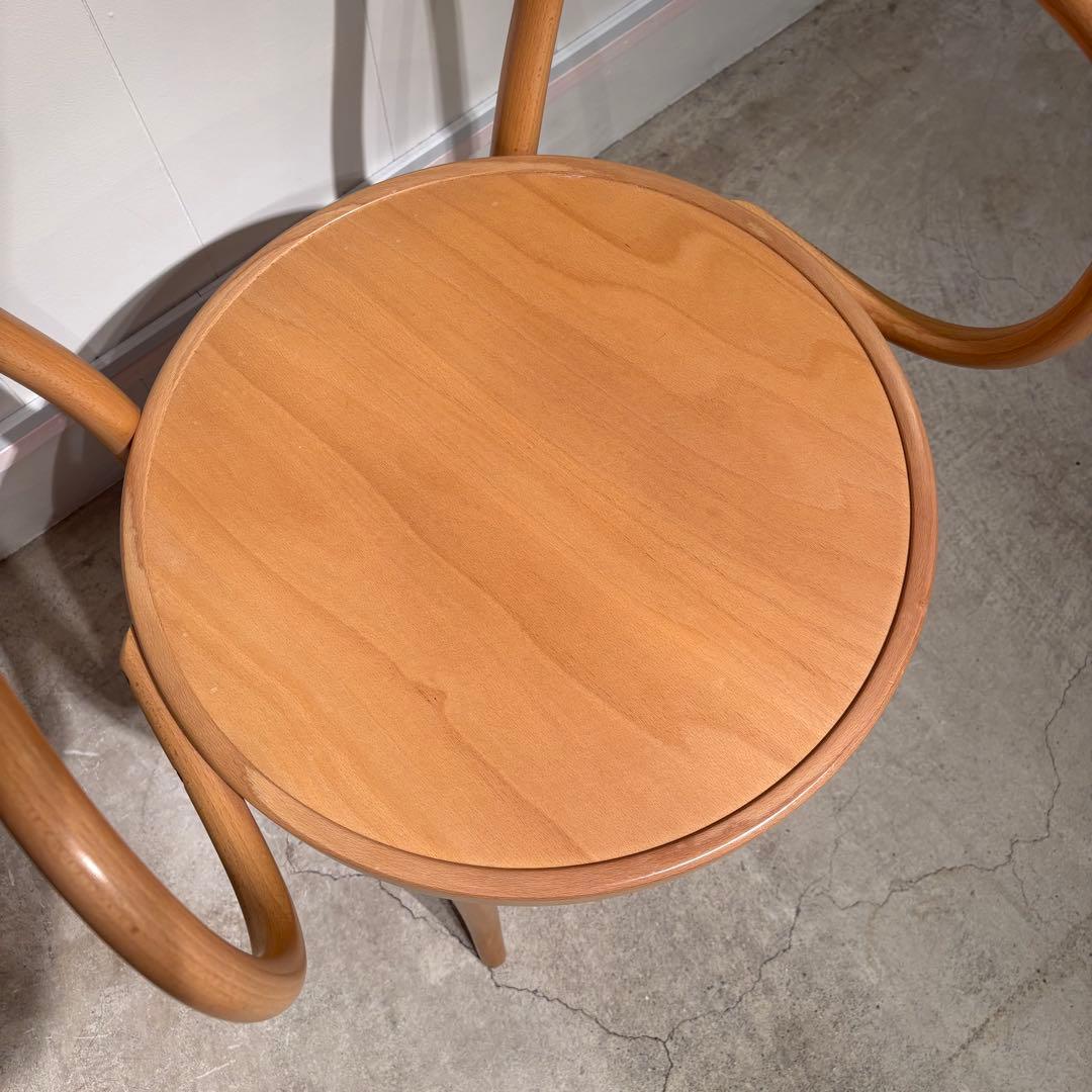 TON社製　ベントウッド　曲木　アームチェア