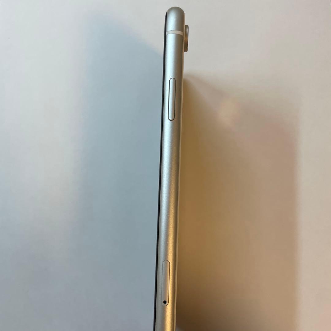 Apple iPhone XR ホワイト 6.1インチ