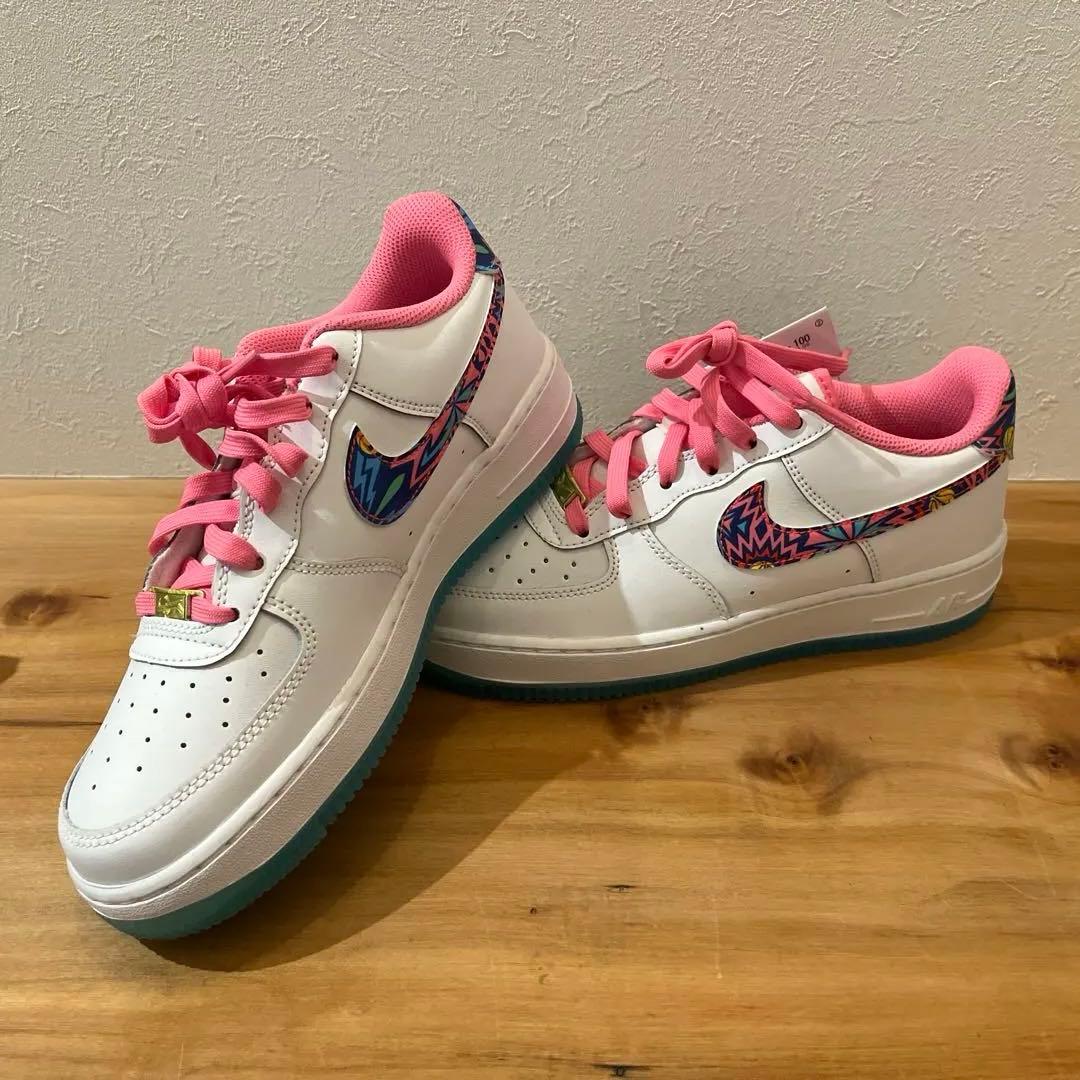 NIKE ナイキ　ウィメンズ エアフォース 1 ホワイト/ピンク
