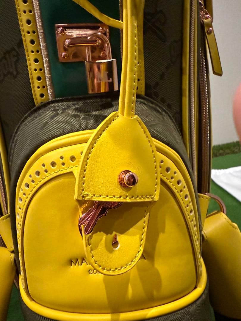 マークアンドロナ　キャディーバック　木村拓哉さんの人気モデル　正規品