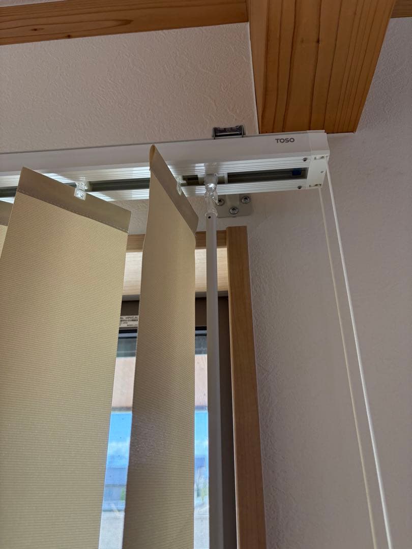 TOSO バーチカルブラインド　2セット