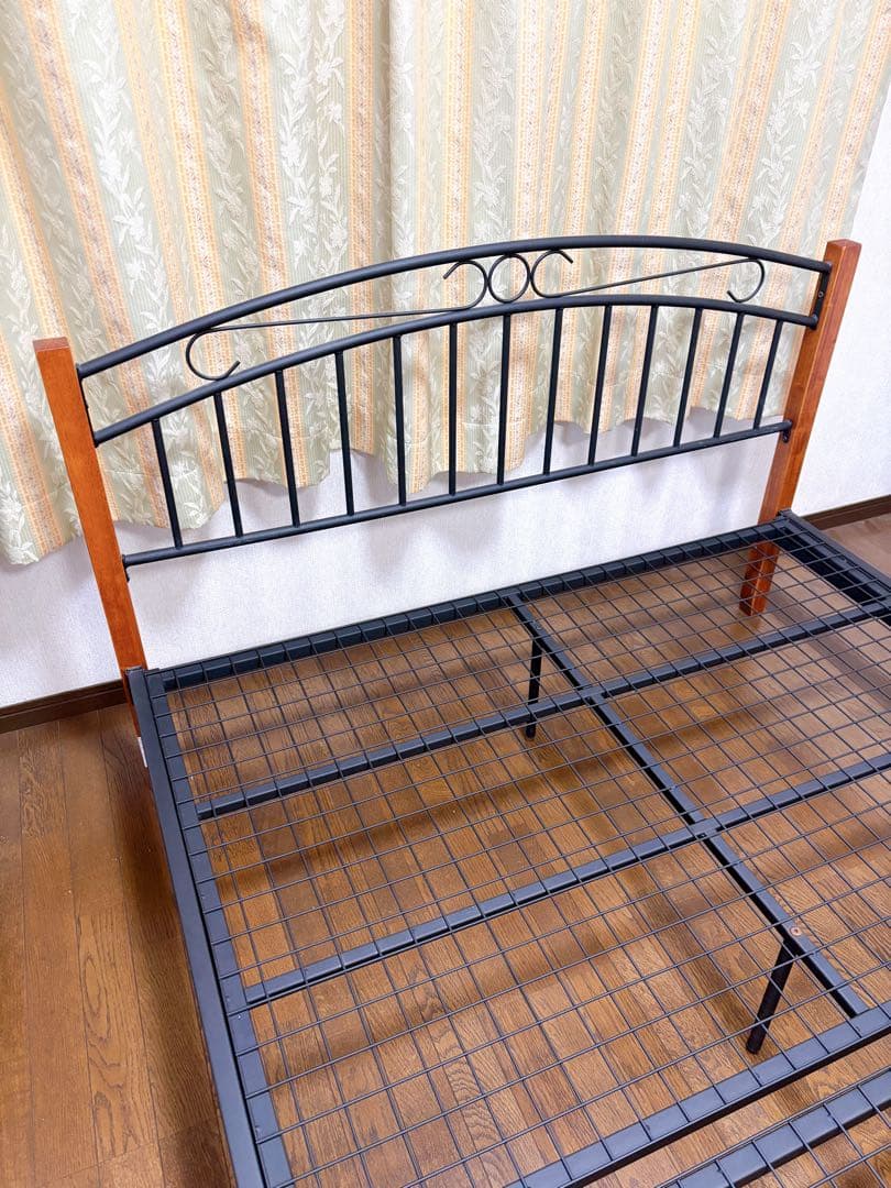 ニトリ　アンティーク調ダブルベッド✴︎アイアンフレーム　引き取り（土日祝）限定