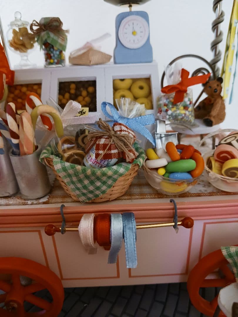 卓上ランプ &スタンド時計付き(電池交換→稼働✕)(お菓子屋さん)