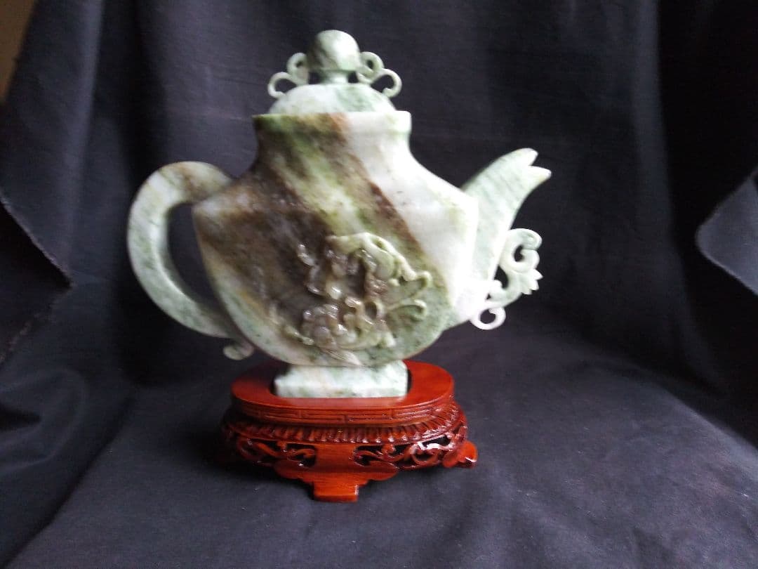 玉製龍壺　南陽翡翠(独山玉)製　中国工芸品　置物　NO.641