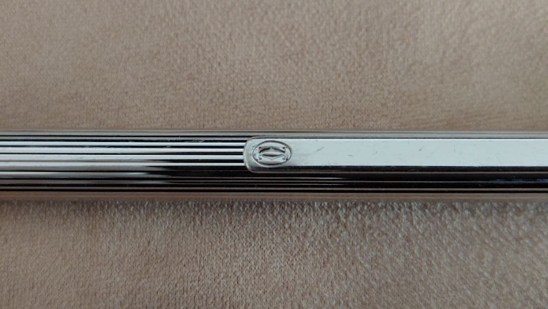 Cartier マスト ドゥ カルティエ ストライプ柄 ボールペン シルバー