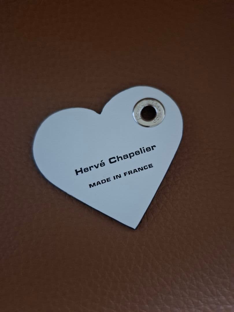エルベシャプリエ 　122L 　レザー　チャーム 　ハート