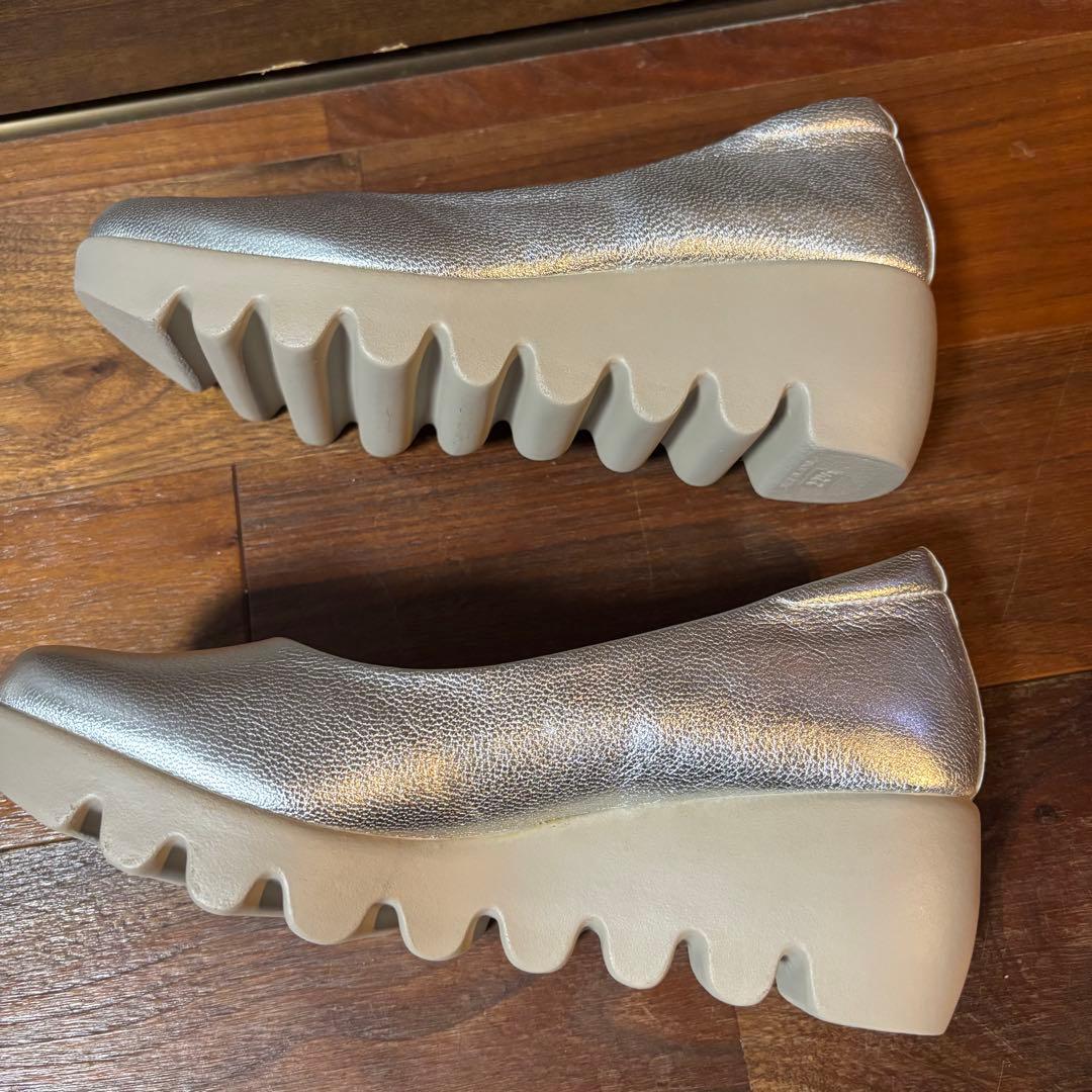 極美品★ヒルズアベニューHILLS AVENUE ウェーブソールシルバー22.5