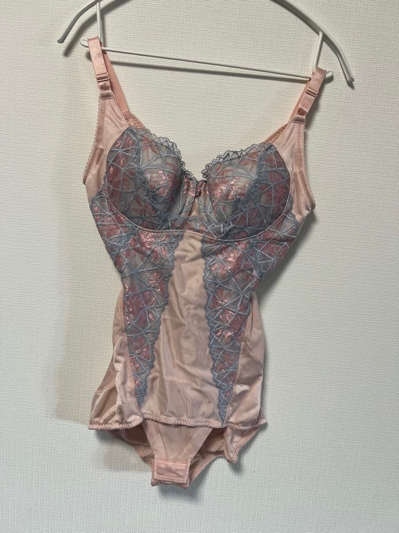 カーヴィシャスカレス　ボディスーツ D70M