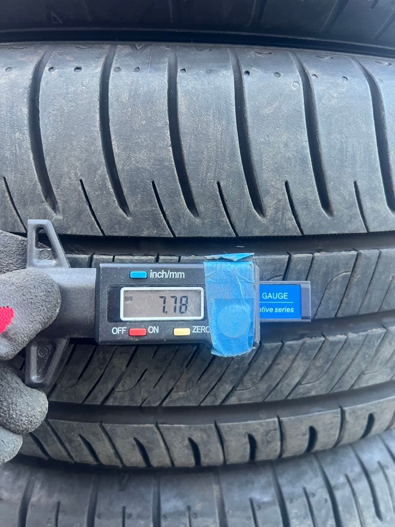 ダンロップ　エナセーブ　rv505 215/60r16 23年製　超バリ山