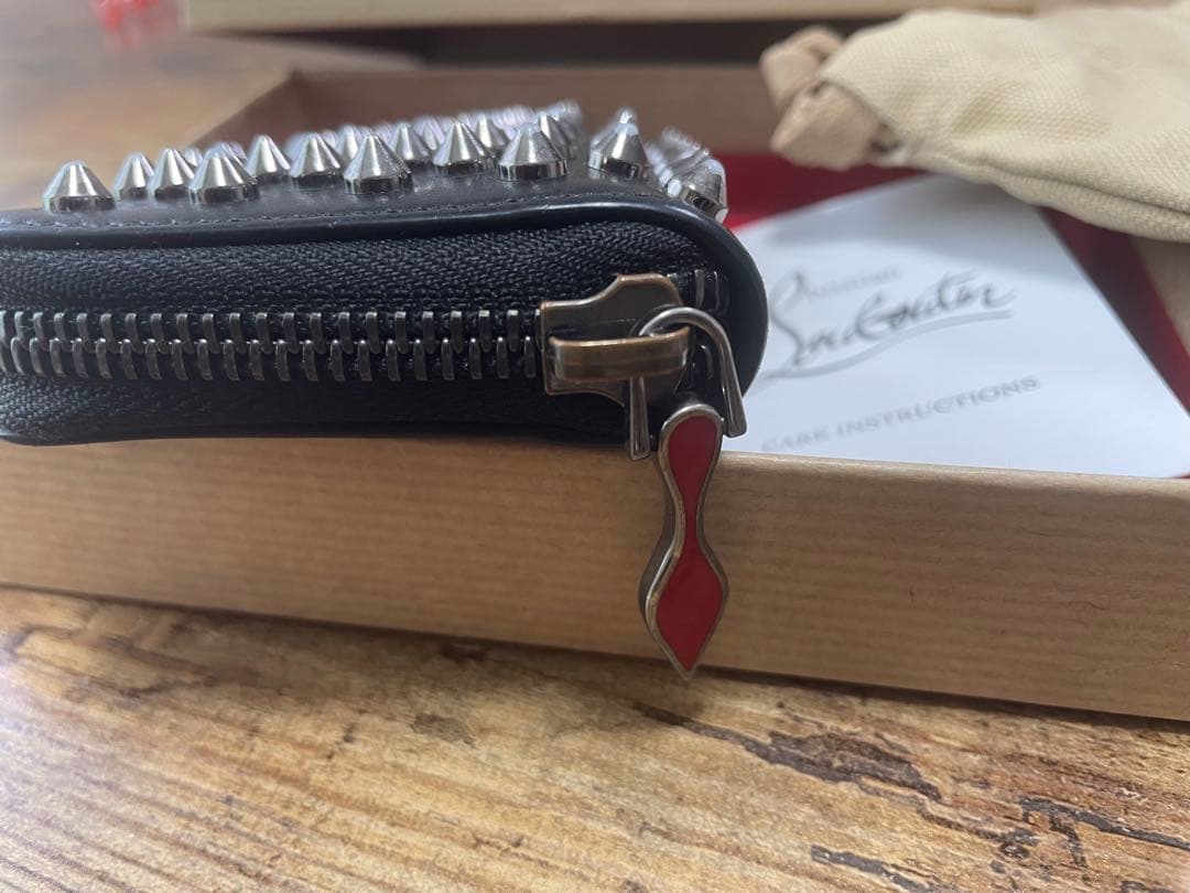 Christian Louboutin（クリスチャン・ルブタン）ケース