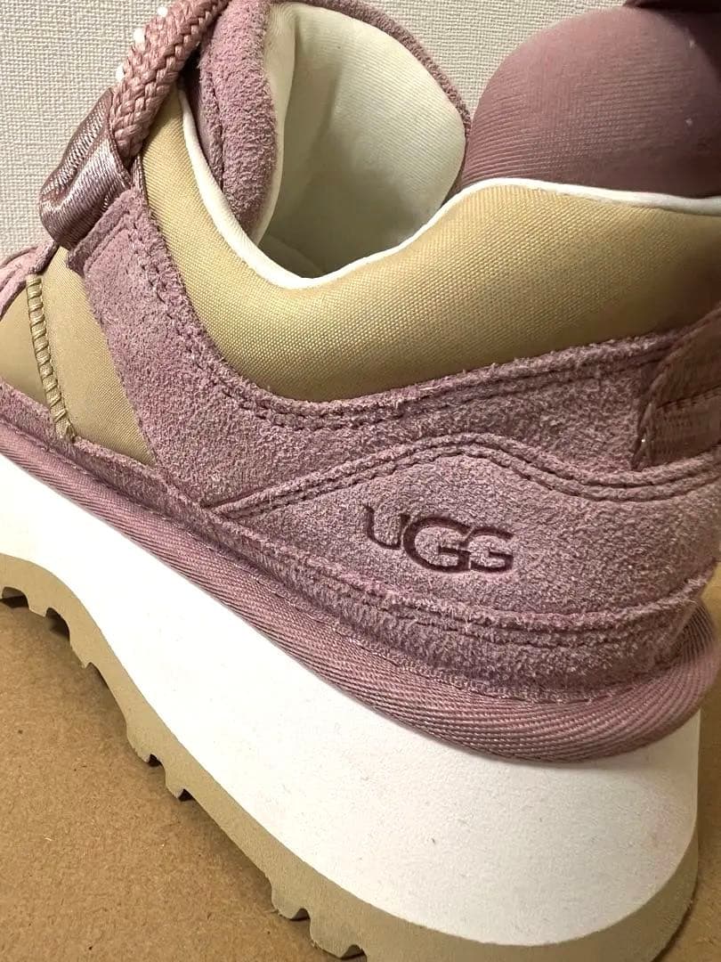 UGG 厚底スニーカー ピンク